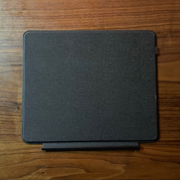 SLIM GO ZAGG KEYBOARD FOR GEN 3&4 IPAD PRO 12.9 - Picture 8 of 12